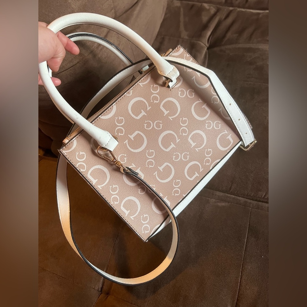 GUESS Tan White Logo Women's Handbag Set